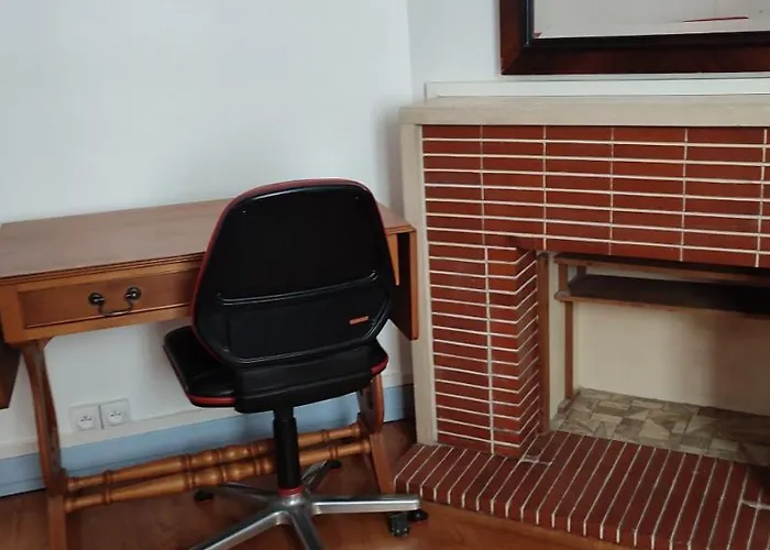 Mairie, 50 M2 , Lumineux , Renove , 4 Pers. *